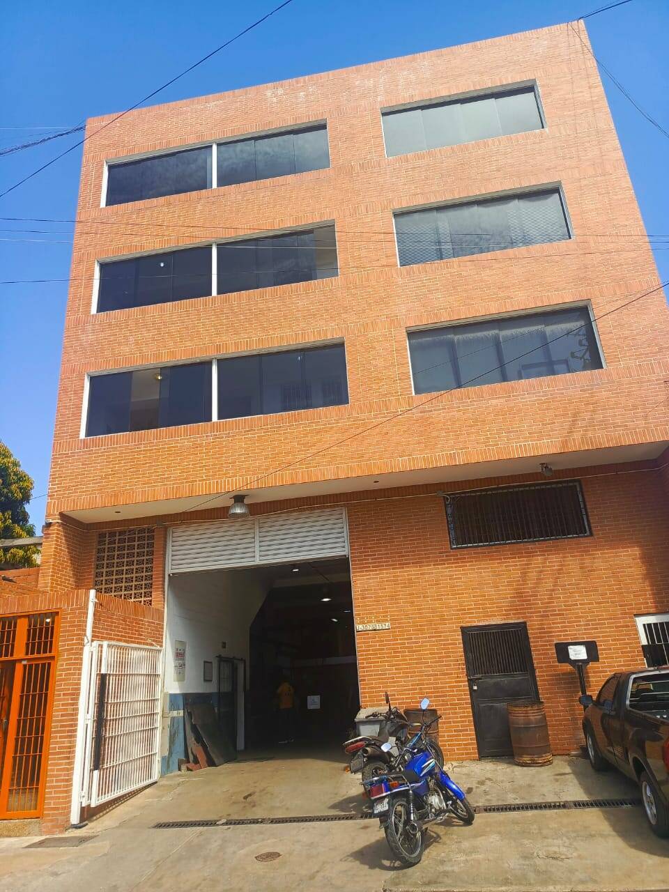 #9 - Oficina para Alquiler en La Guaira - X