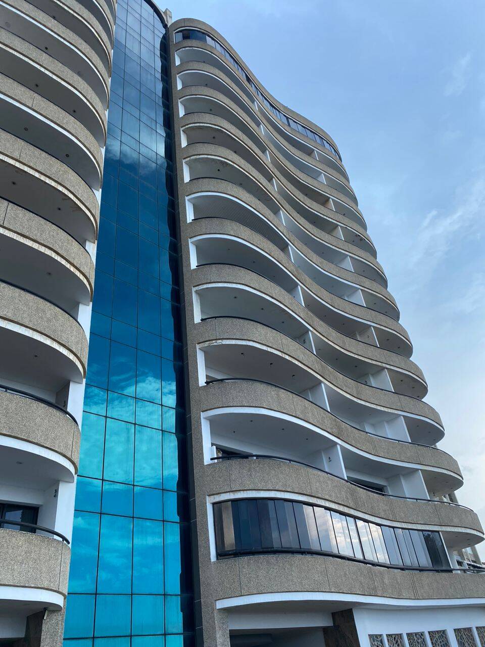 #12 - Departamento para Alquiler en La Guaira - X
