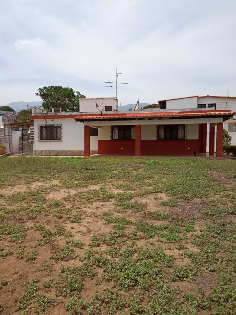 #24 - Casa para Venta en La Guaira - X