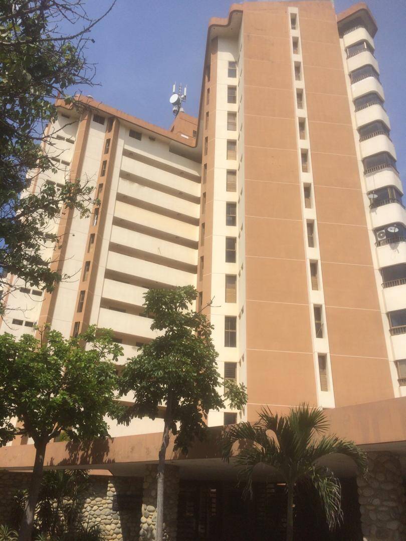 #27 - Departamento para Venta en La Guaira - X