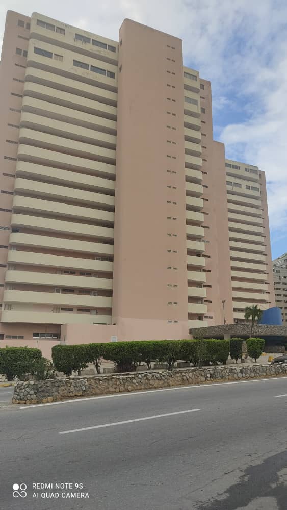 #42 - Departamento para Venta en La Guaira - X