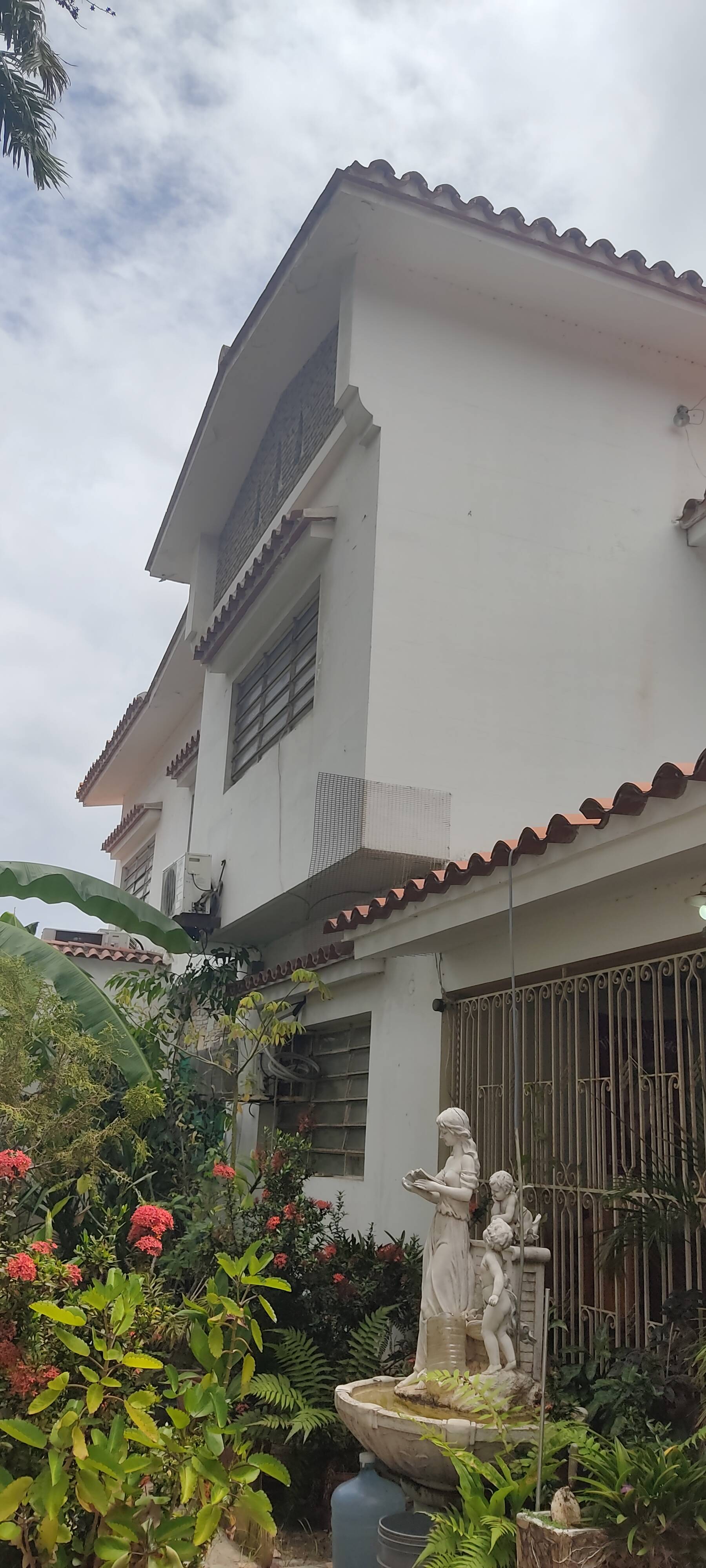 #46 - Casa para Venta en La Guaira - X