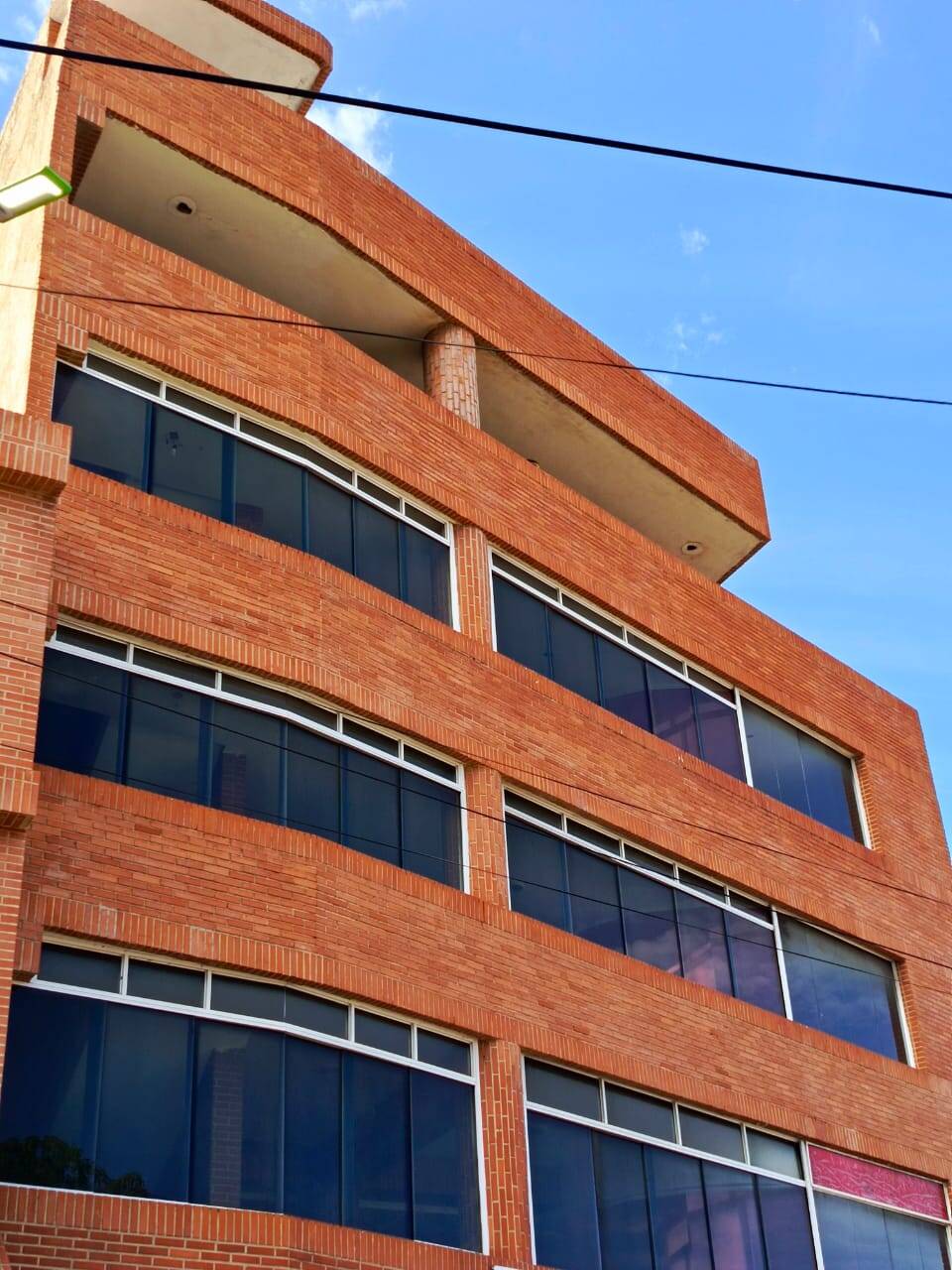 #89 - Edificio comercial para Venta en La Guaira - X