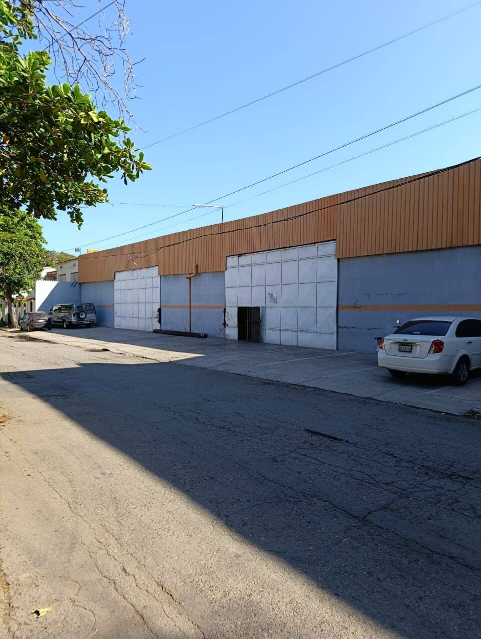 #121 - Garaje  Estacionamiento para Venta en La Guaira - X