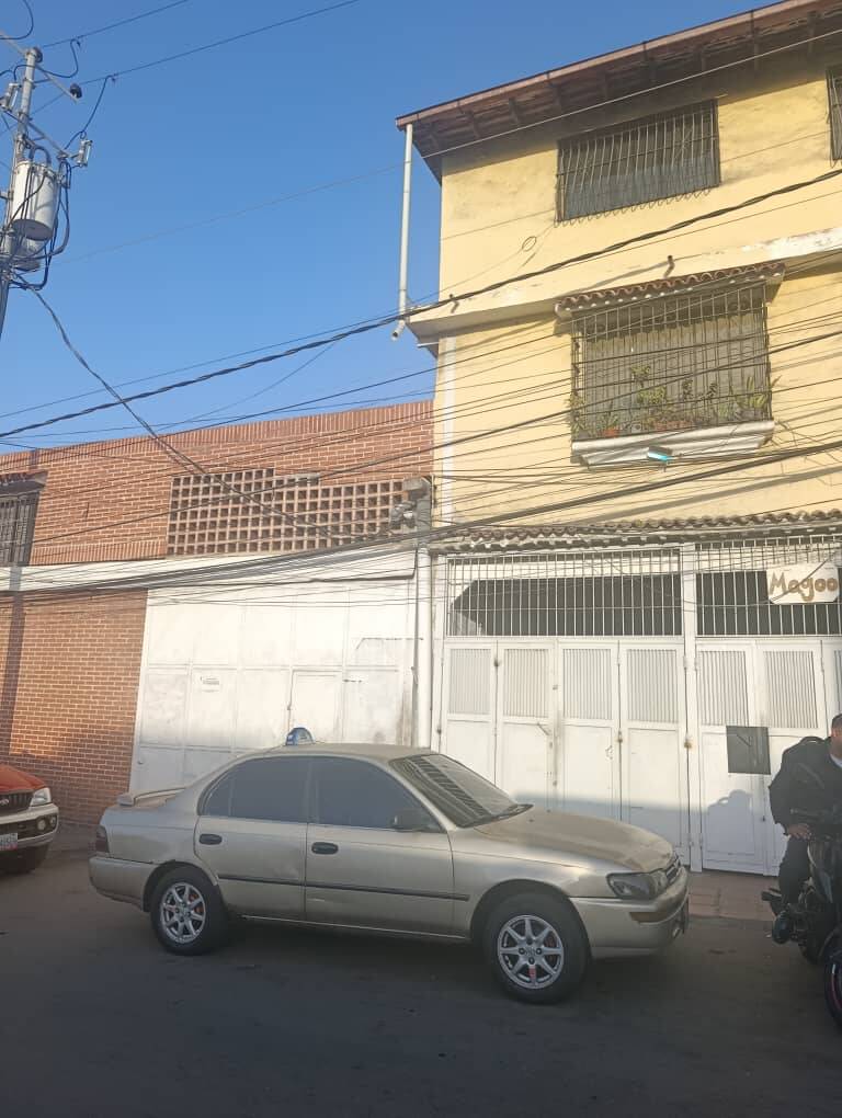 #137 - Garaje  Estacionamiento para Alquiler en La Guaira - X
