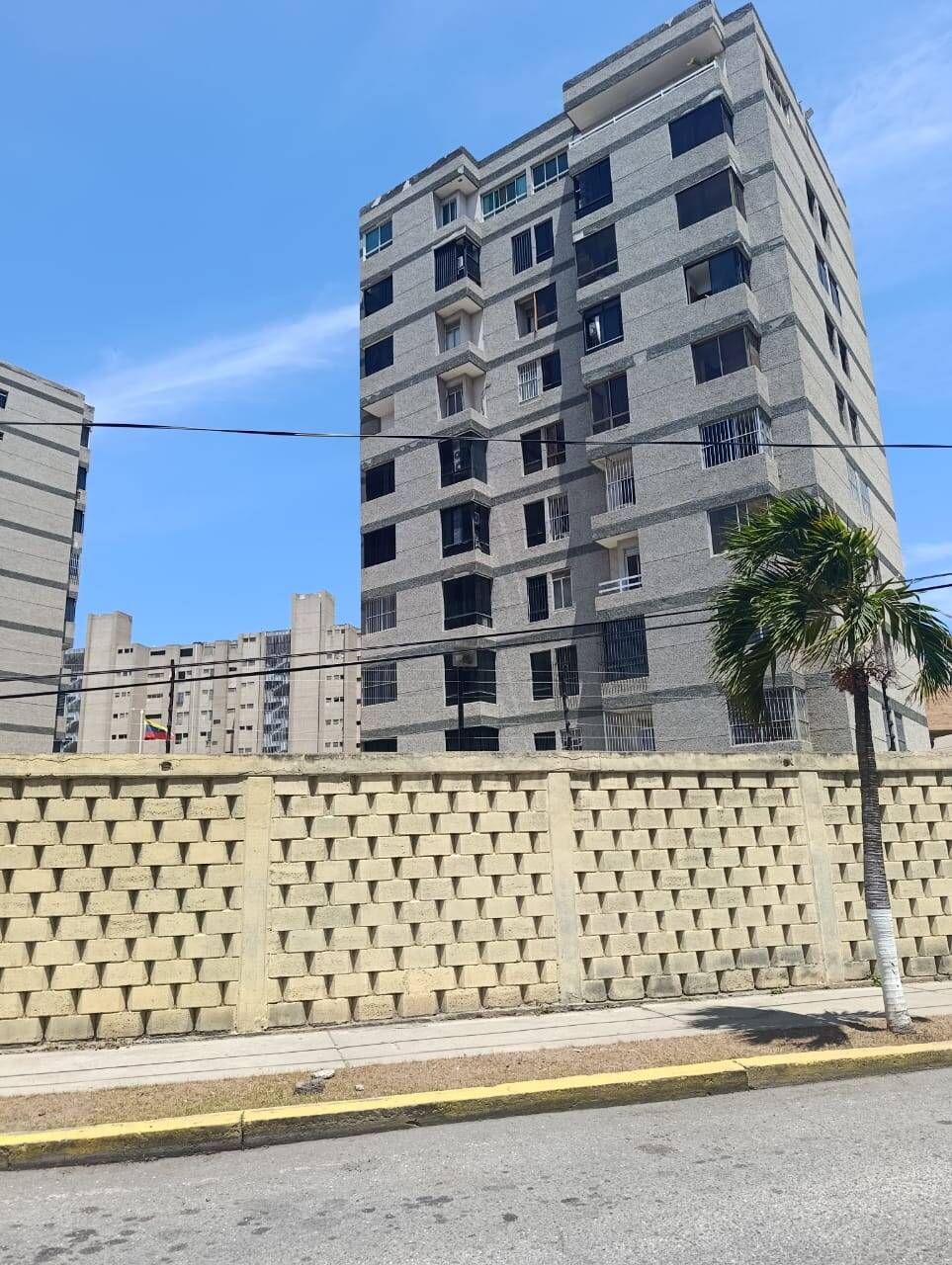 #139 - Departamento para Alquiler en La Guaira - X