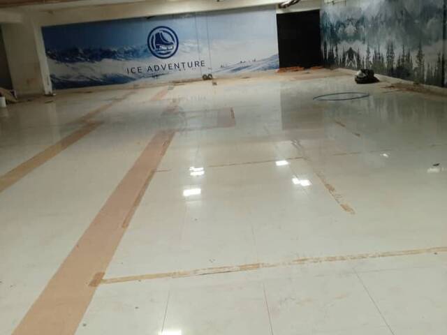 #118 - Piso Comercial para Venta en Caracas - A - 2