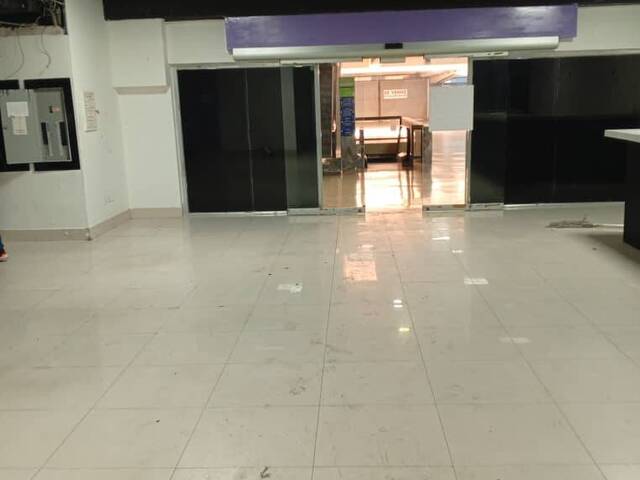 Piso Comercial para Venta en Caracas - 4