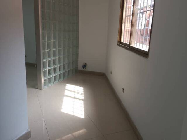 #130 - Oficina para Alquiler en La Guaira - X - 2