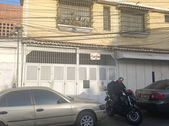 #137 - Garaje  Estacionamiento para Alquiler en La Guaira - X - 3